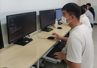 電子與信息工程學院成功舉辦網(wǎng)絡信息技術(shù)開發(fā)技能競賽